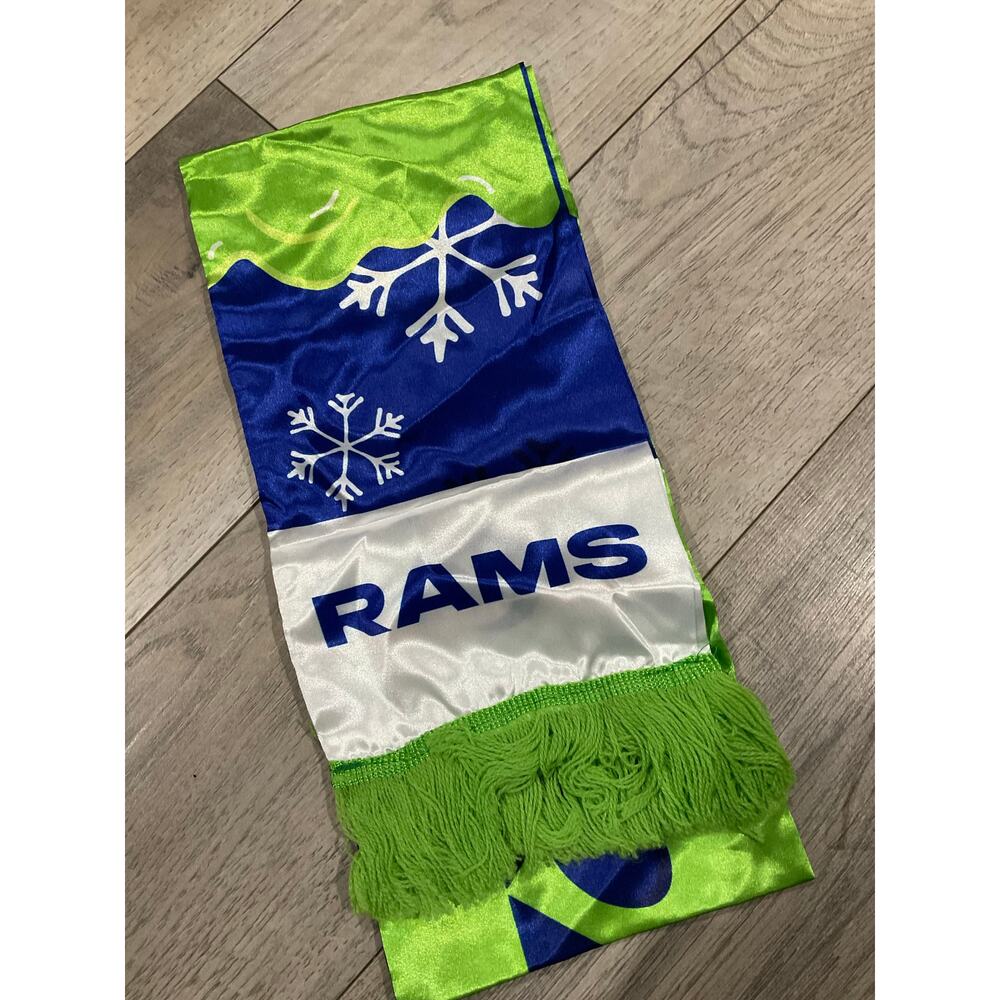 2022 Los Angeles, Rams‎ promotional Nickelodeon Christmas scarf brand new